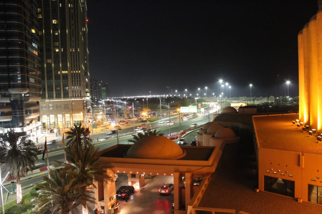 Aussicht 4. Etage Richtung Sofitel/ Marina Mall Sheraton Hotel & Resort Abu Dhabi