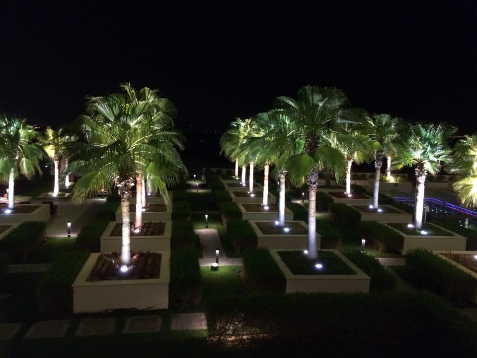 Gartenanlage Crowne Plaza Hotel Yas Island