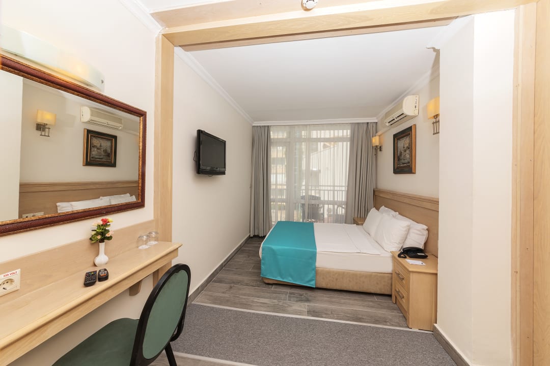 Zimmer Kayamaris Hotel