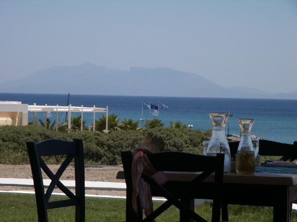 Griechisch essen mit Blick auf's Meer Porto Bello Royal
