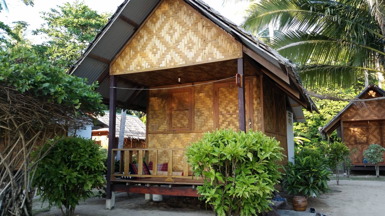 Standard Bungalow mit Ventilator Hotel Charlie Beach Resort