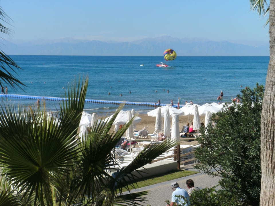 Herrlicher Ausblick auf dem Weg zum Baden Horus Paradise Luxury Resort & Club