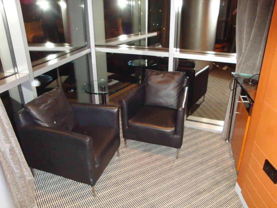 Sitzecke in Zimmer 201 Golden Sands Hotel Creek