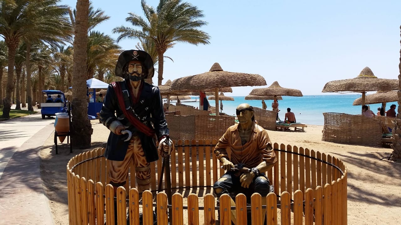 Strandbar Palm Royale Resort - Soma Bay