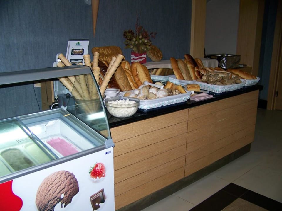 Das Brotbüffet Can Garden Resort