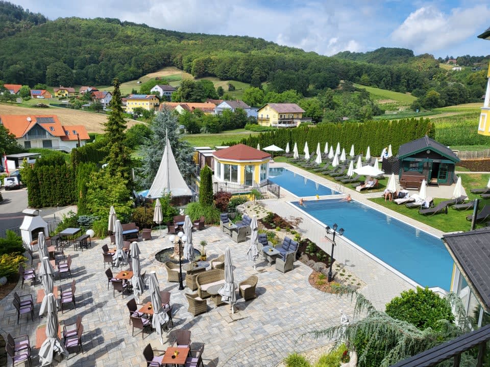 Pool Schlössl Hotel Kindl