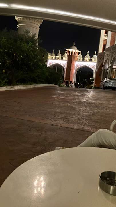 Außenansicht Royal Taj Mahal Hotel