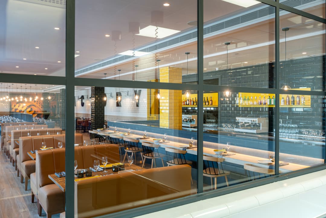 Gastro L’Azure Hotel