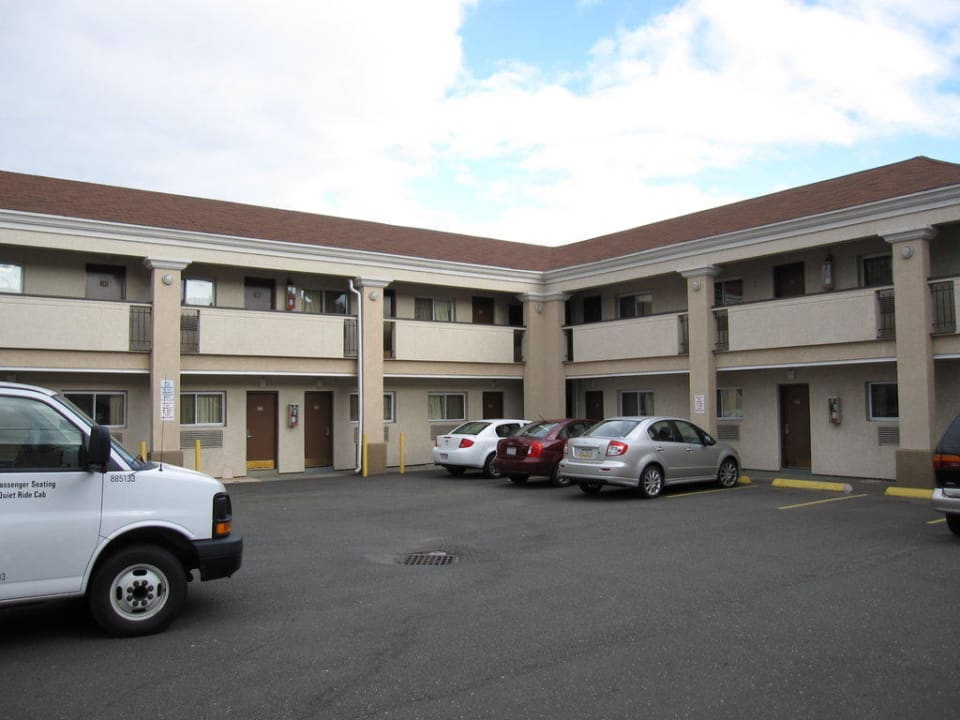 Außenansicht schlechte Umgebung Motel Red Carpet Inn Jersey City