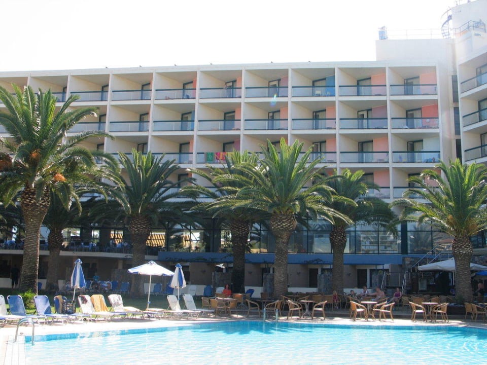 Hotel vom Pool aus Calimera Sirens Beach