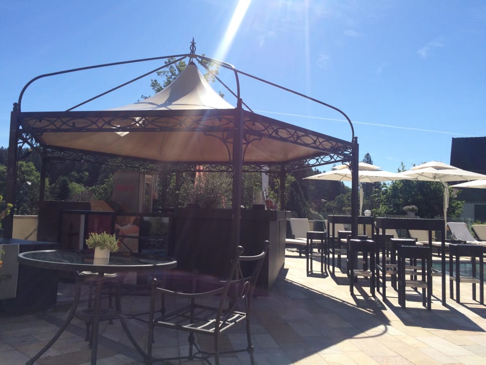 Poolbar Romantischer Winkel RoLigio® & Wellness Resort