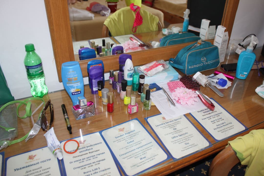 Работа уборщиков Desert Rose