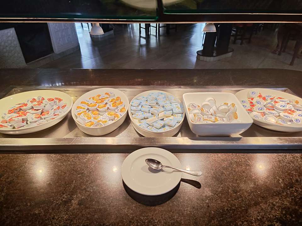 Gastro Hotel Southern Palms Beach Resort