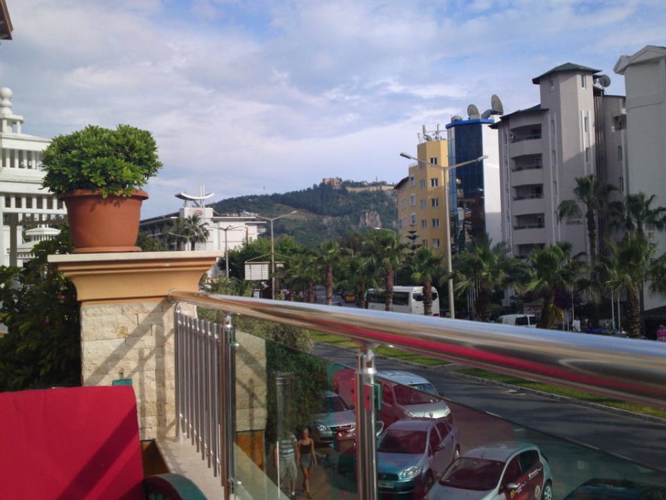Schöner Ausblick von der Terrasse Tac Premier Hotel & Spa