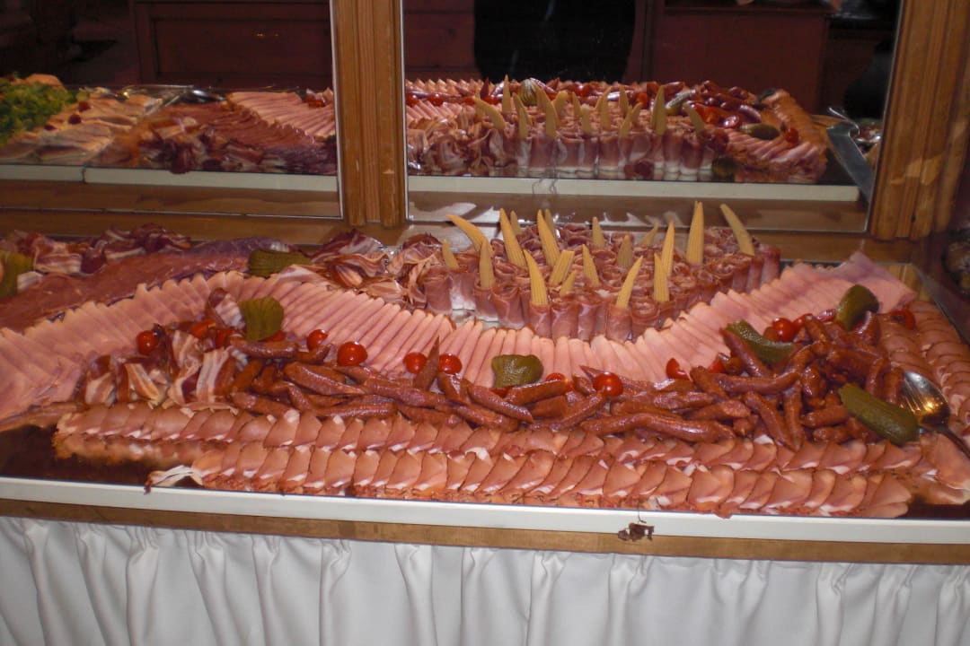 Leckere Fleisch und Wurst Platte Hotel Central