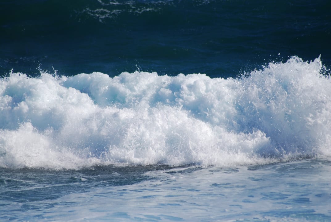 Strand Crystal Springs Beach Hotel