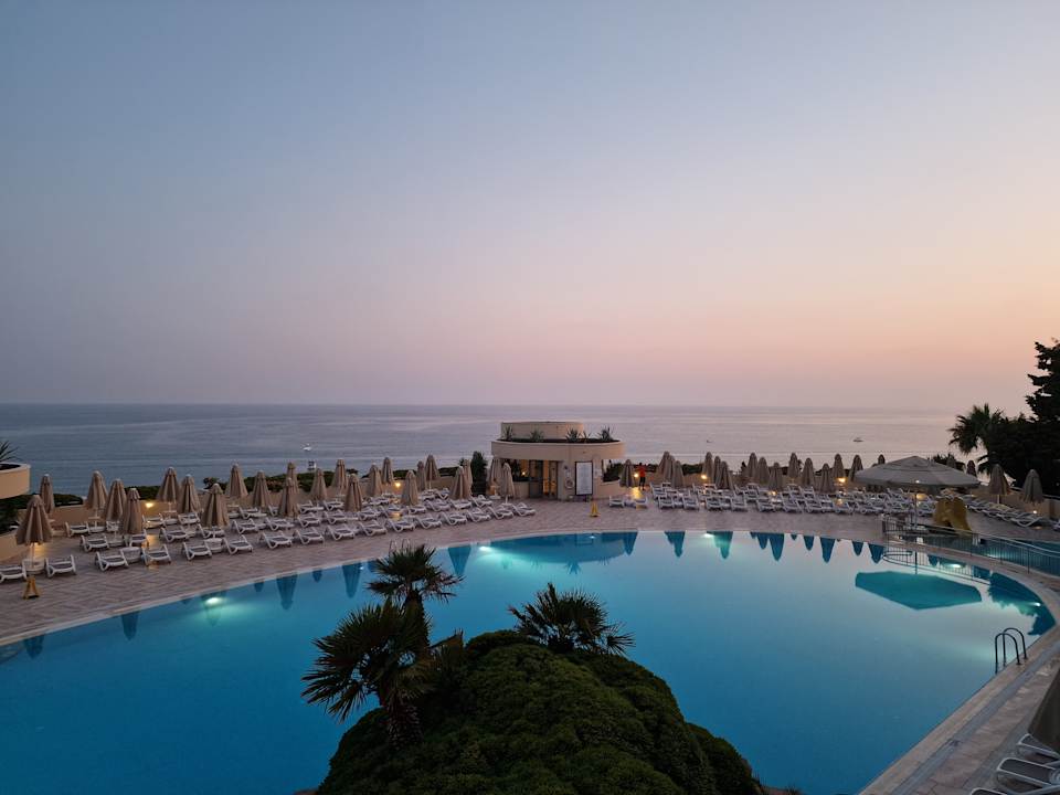 Pool Melas Resort Hotel