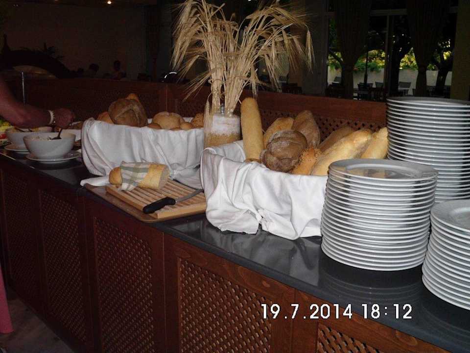 Buffet Santa Marina Beach