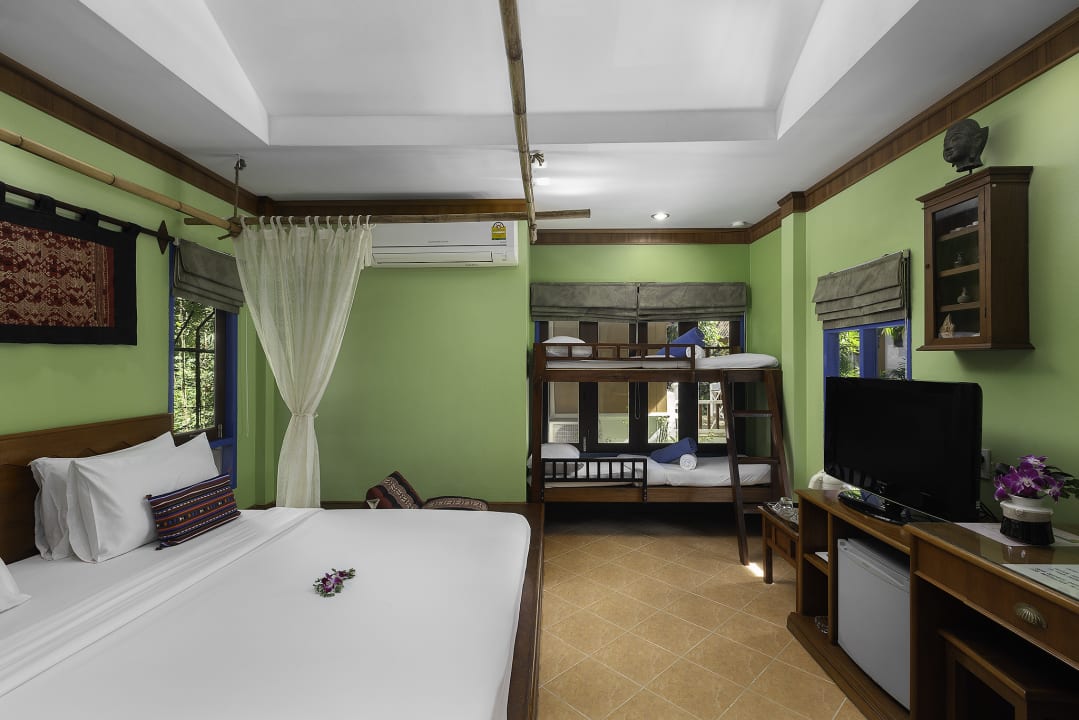 Zimmer Lawana Resort