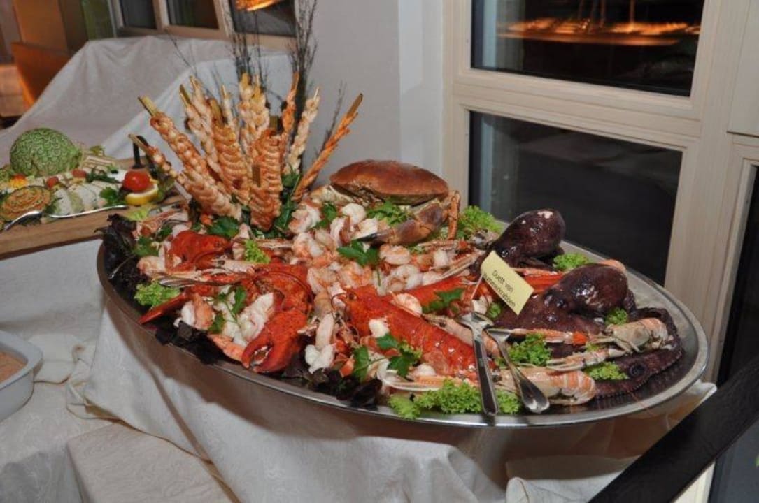 Nur ein kleiner Teil vom Silvester buffet Hotel Dirsch Wellness & Spa Resort