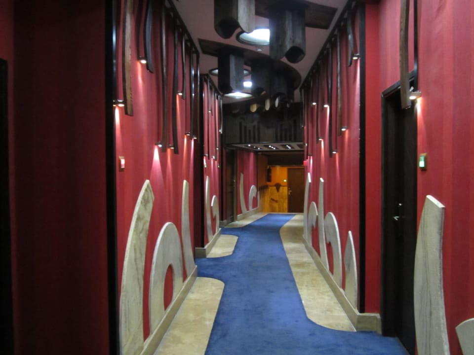 Gang / hallway Ferdowsi International Grand Hotel