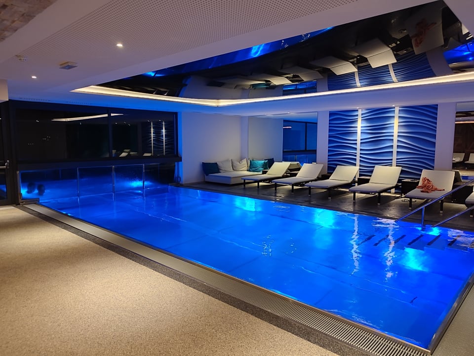 Pool MONTARA | living mountain air