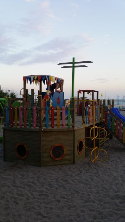 Spielturm TUI BLUE Palm Garden