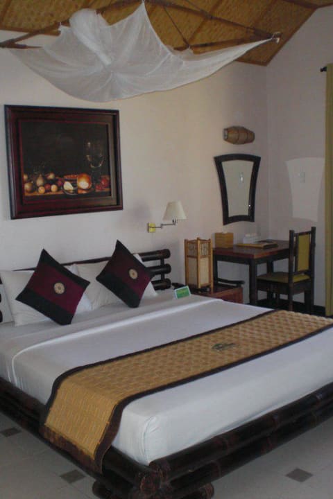 Bett Bamboo Village Beach Resort & Spa