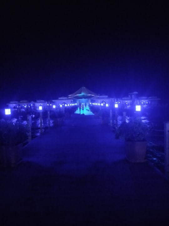 Steg abends VONRESORT Golden Beach