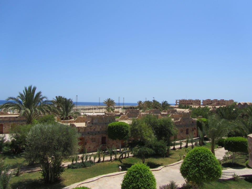 Auf dem Balkon, Blick zum Pensee Utopia Beach Club