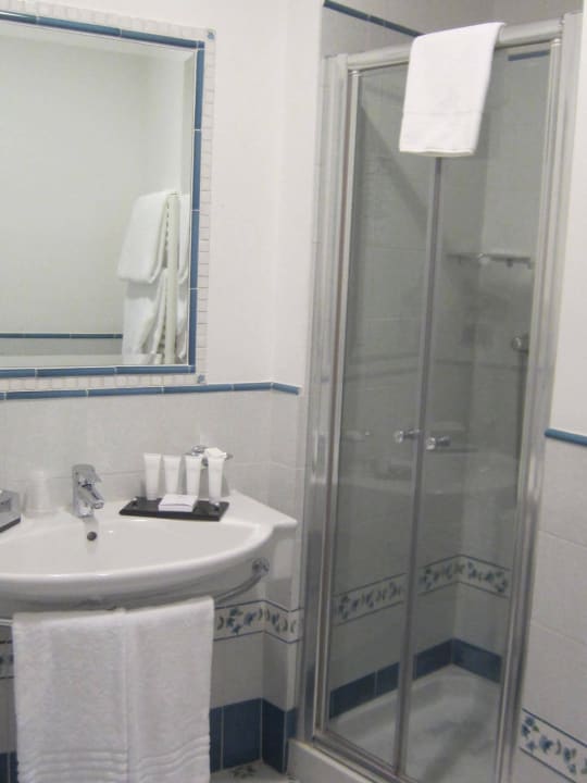 Bad und WC, hell und perfekt Hotel Raito