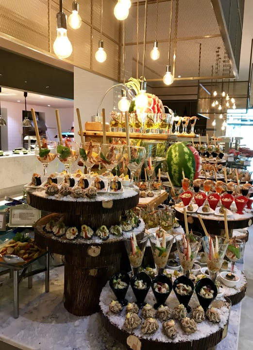 Restaurant Acanthus Cennet Barut Collection