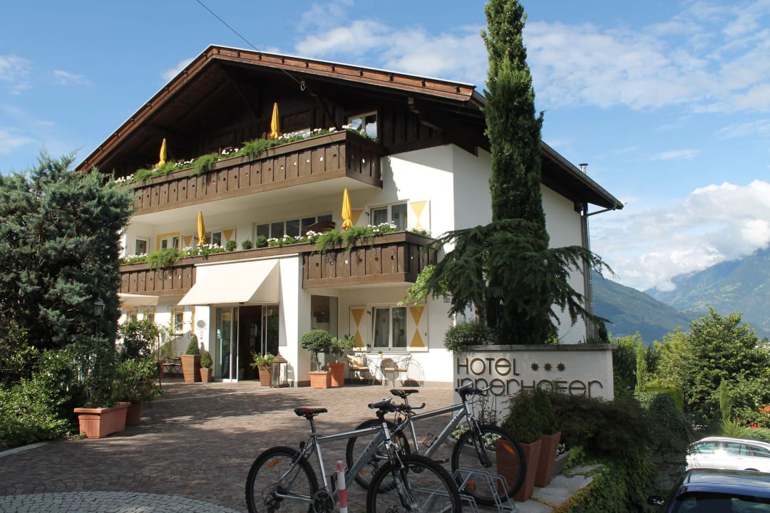 Front-Ansicht Hotel Landhaus Innerhofer