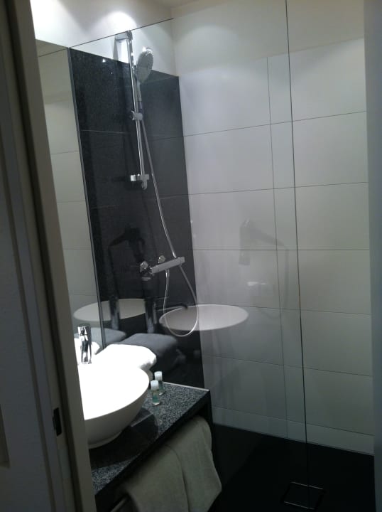 Bad Motel One Köln Waidmarkt