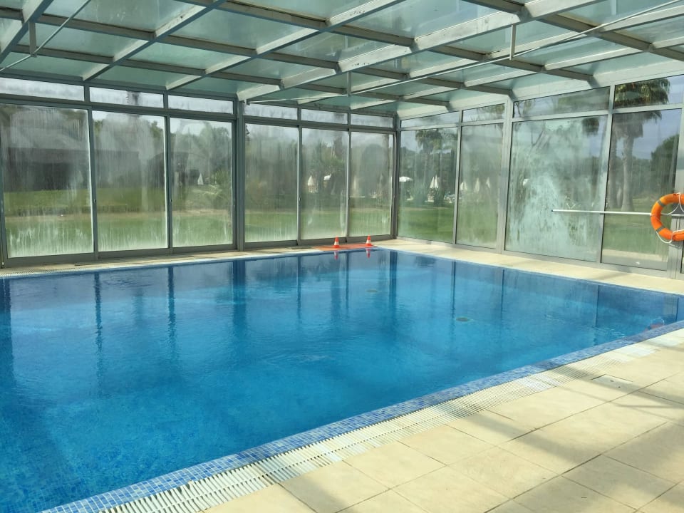 Dreckiger Indoor pool Hotel Yellow Alvor Garden