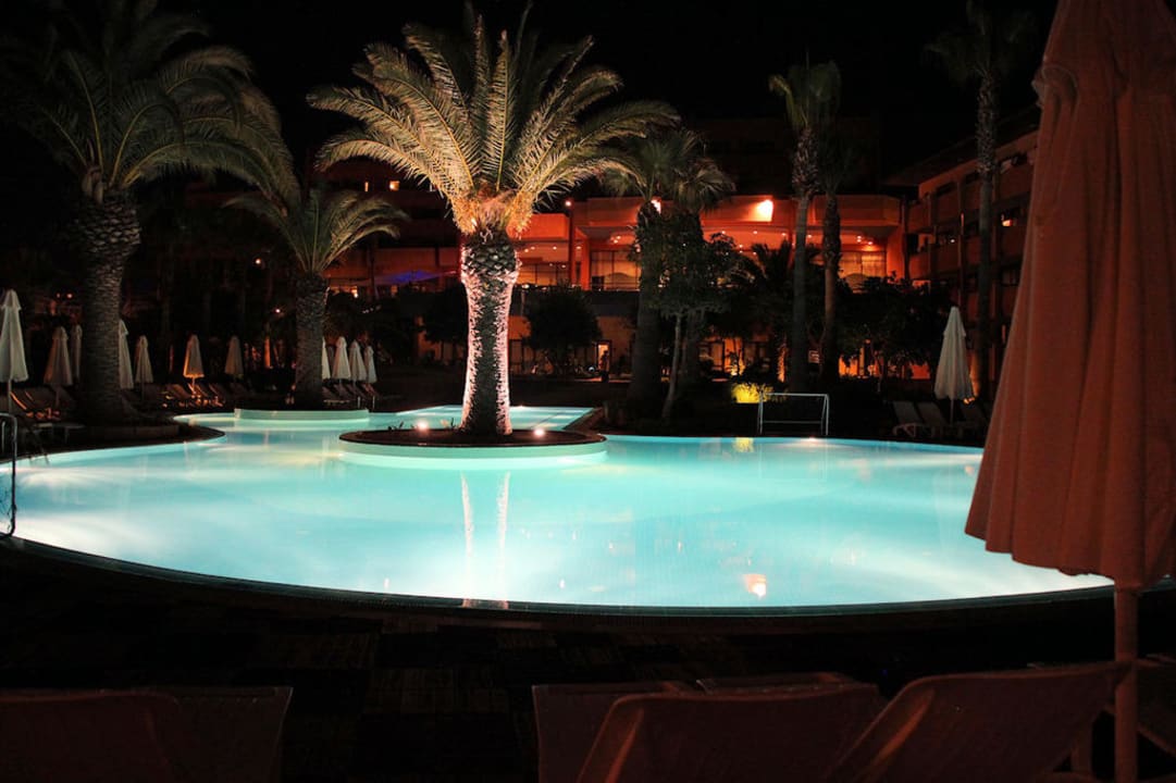 Der schöne Pool Hotel Grand Side
