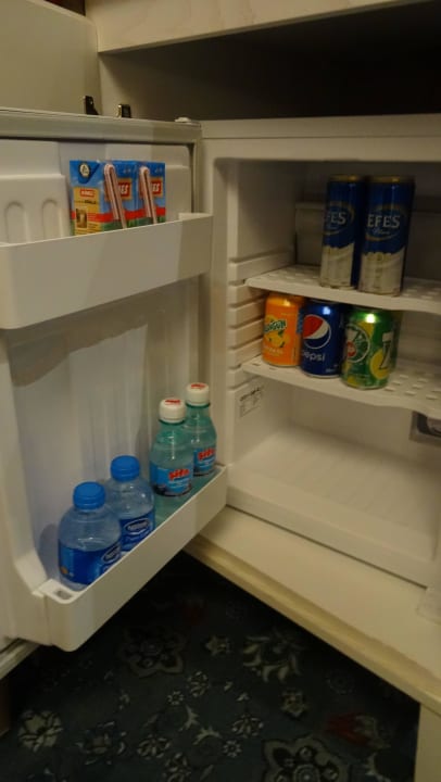 Minibar Royal Taj Mahal Hotel