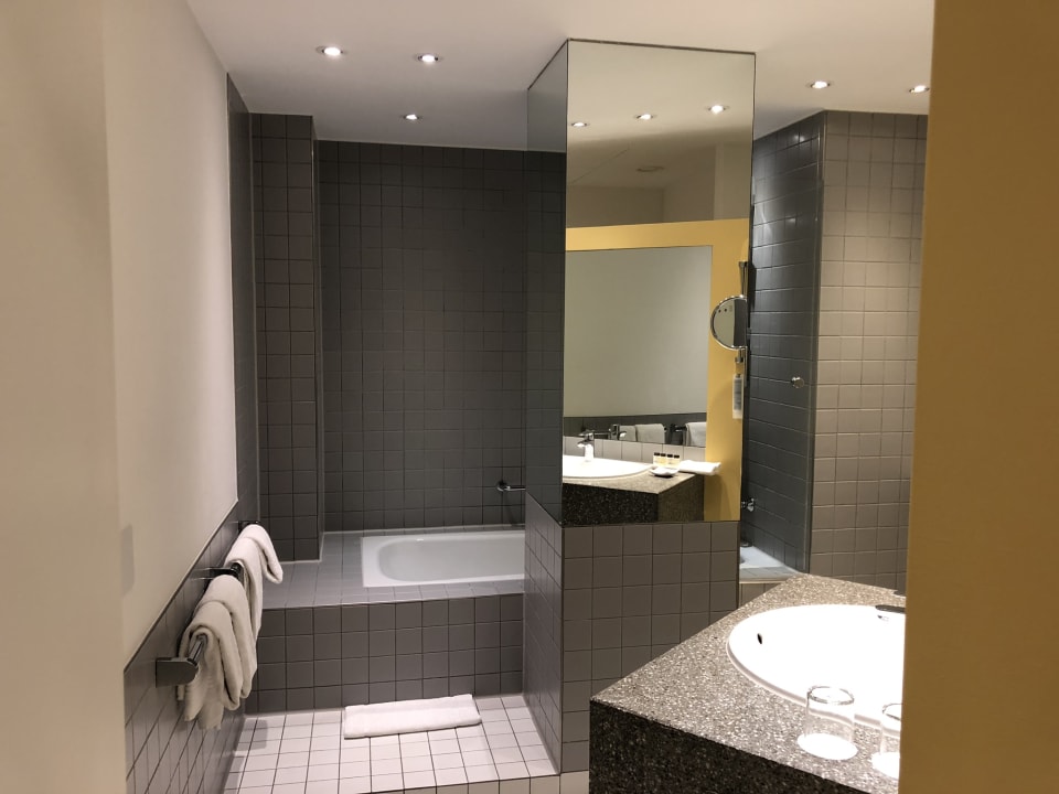 Zimmer Sheraton Hannover Pelikan Hotel