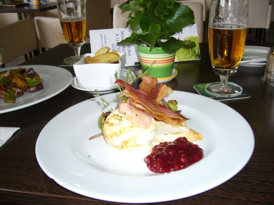 Pozdní oběd Hotel Grand Jasna