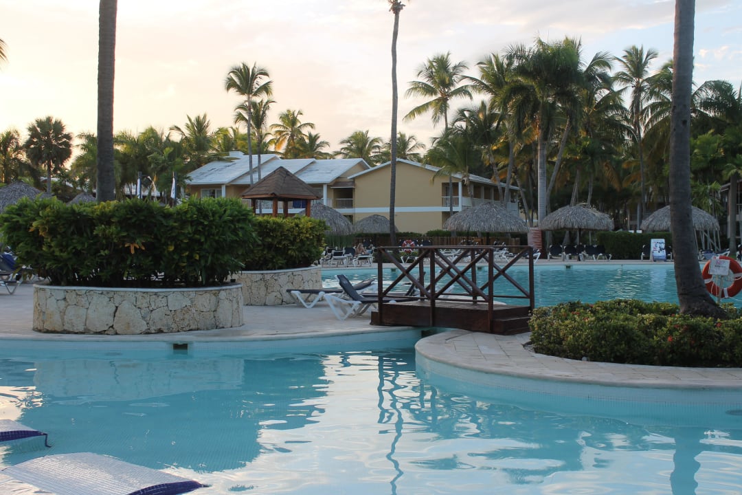 Hotel Grand Palladium Palace Resort, Spa & Casino Hotel Grand Palladium Palace Resort, Spa & Casino