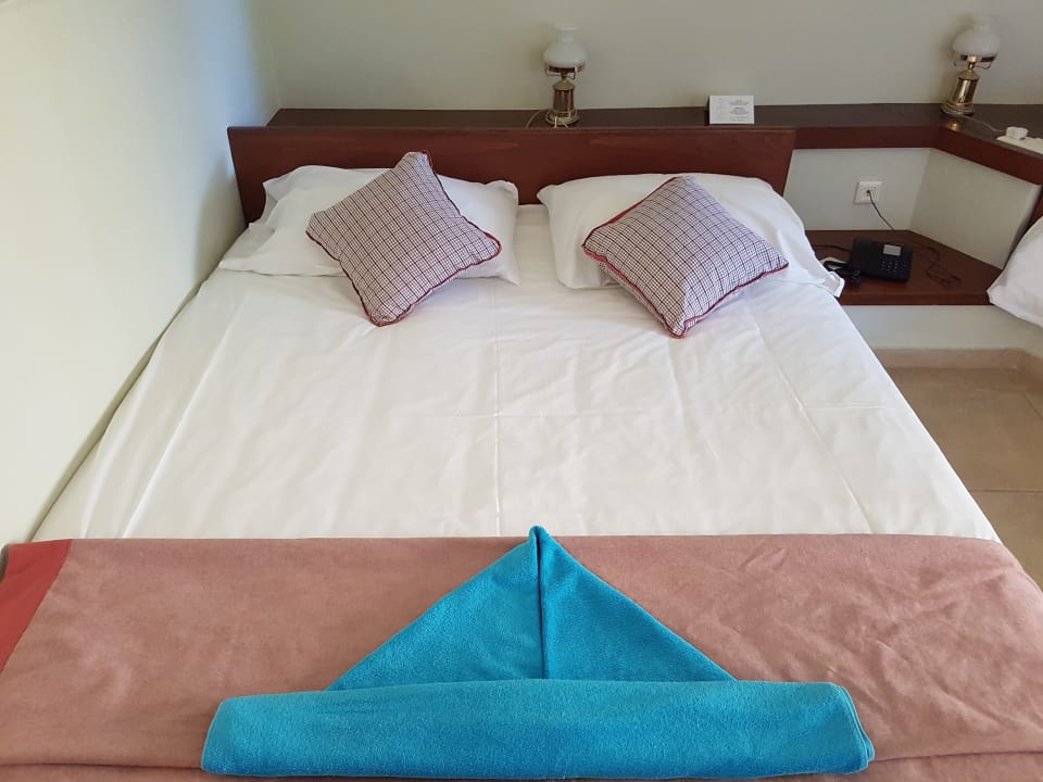 Zimmer Apollonia Beach Resort & Spa