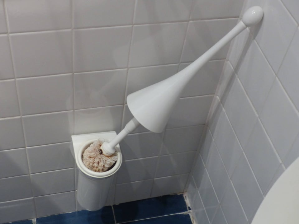 Total verdreckte Toilettenbürste Hotel San Remo