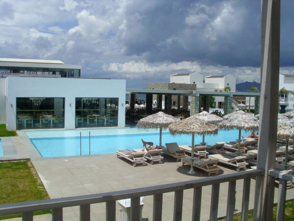 Ausblick vom Poolzimmer Diamond Deluxe Hotel & SPA