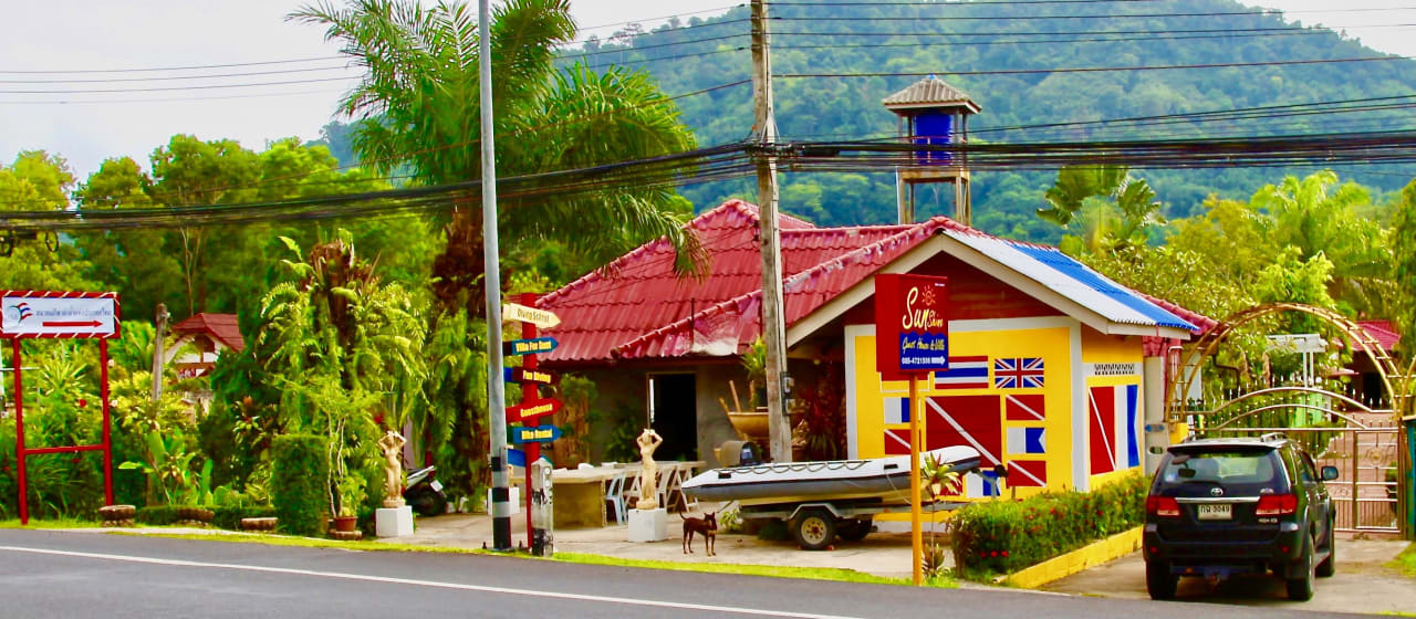 Außenansicht Sunshine Gästehaus und Tauchschule