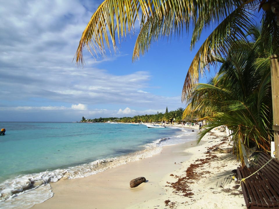 Strand Infinity Bay Spa & Beach Resort