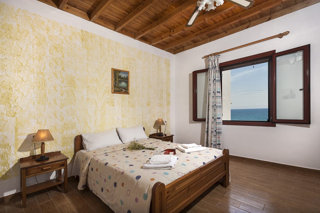 Zimmer Paradisos Studios  Apartments