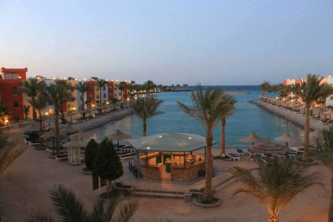 Beach Arabia Azur Resort