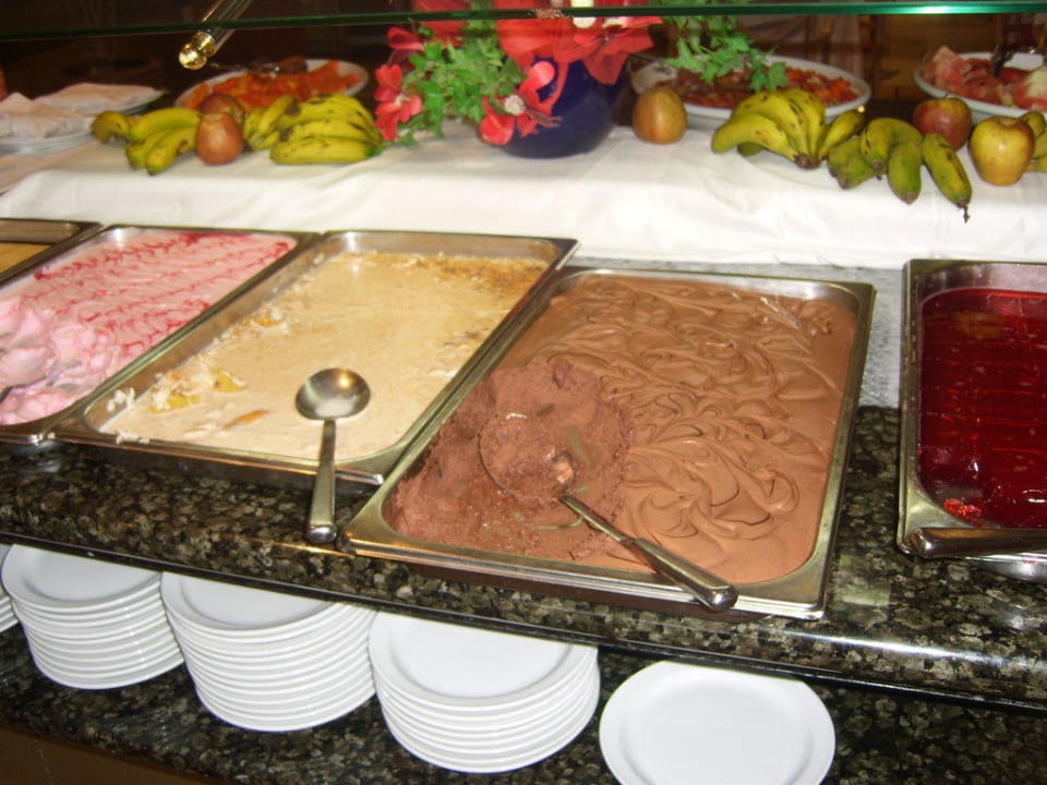 Pudding und Süßpeisen R2 BUGANVILLA Hotel & Spa