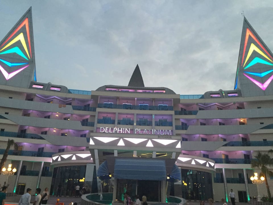 Les Show im Aussenbereich Hotel Botanik Platinum