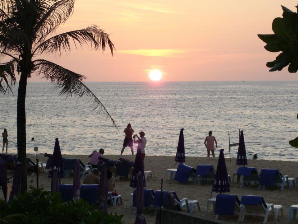 Sonnenuntergang am Karon Beach Horizon Karon Beach Resort & Spa